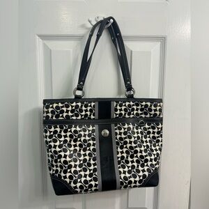 COACH Heritage Chelsea Black White Gray Signature Stripe Tote Purse